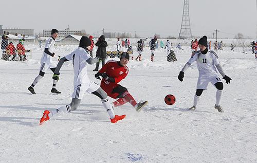 中俄雪地足球赛直播