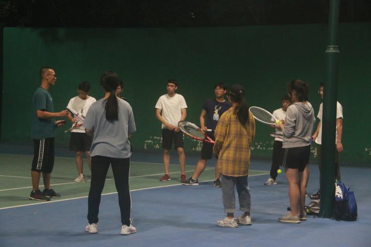 厦大体育直播网球课