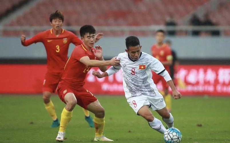 足球中国踢越南直播